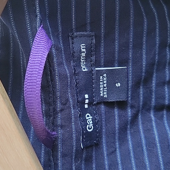 Gap Men's Dress Shirt, size small - Picture 2 of 2